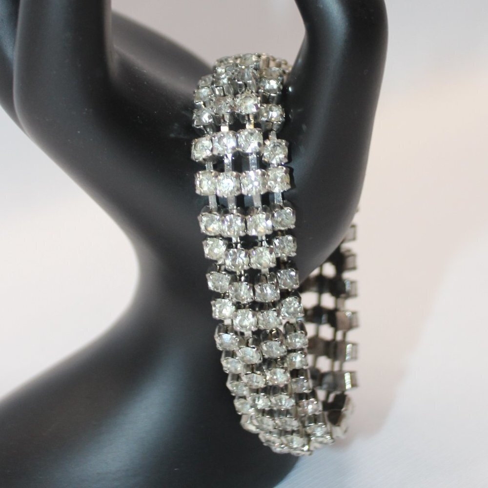 Vintage White Rhinestone and Silver 7.5" Bracelet